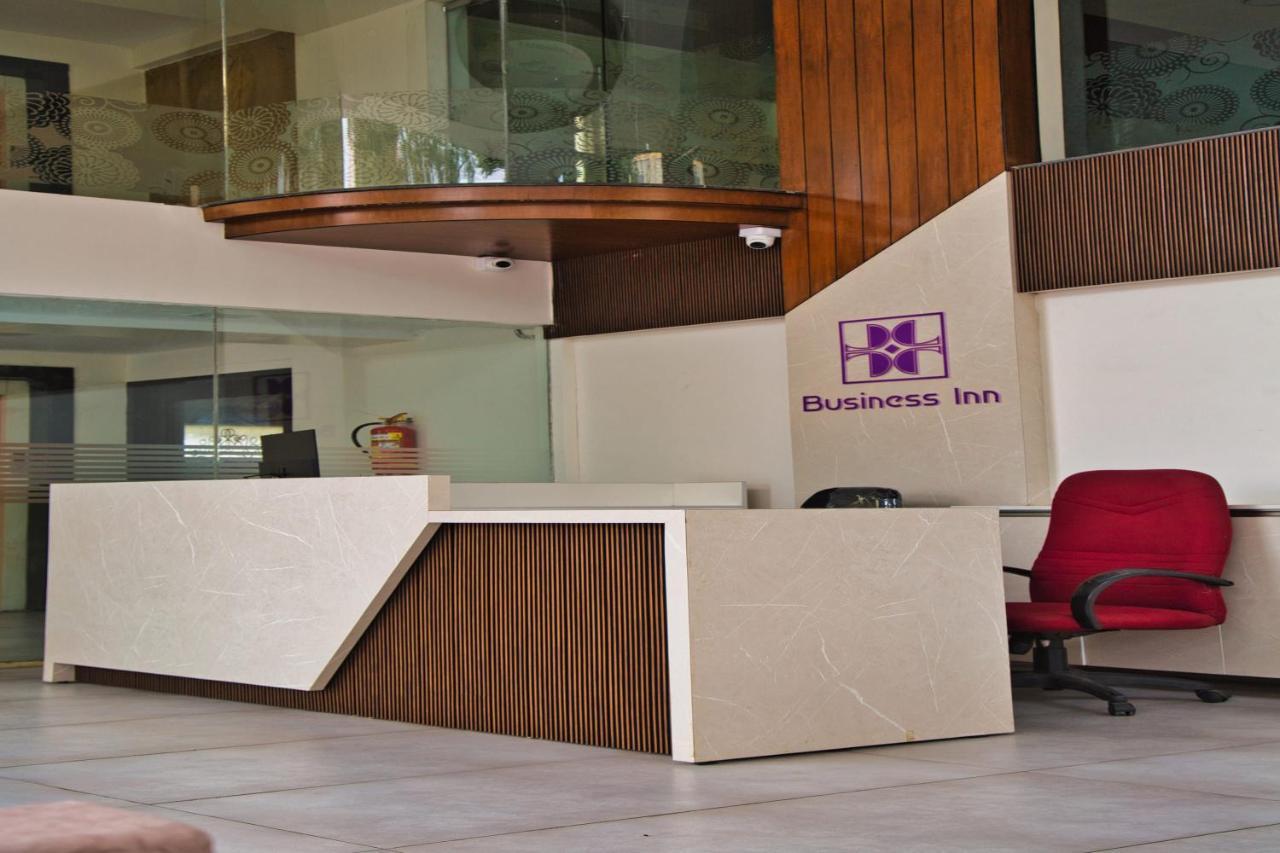 Business Inn Bangalore Luaran gambar